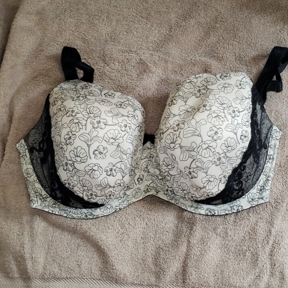 Cream & Black Bra